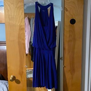 Three dots dress. EUC. Size small. Built in tank. Loose top over the tank.